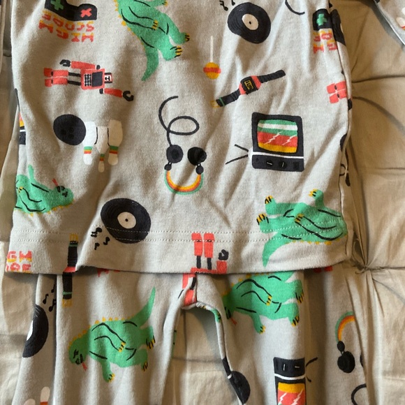Boys t-Rex pajamas 2T - Picture 2 of 3